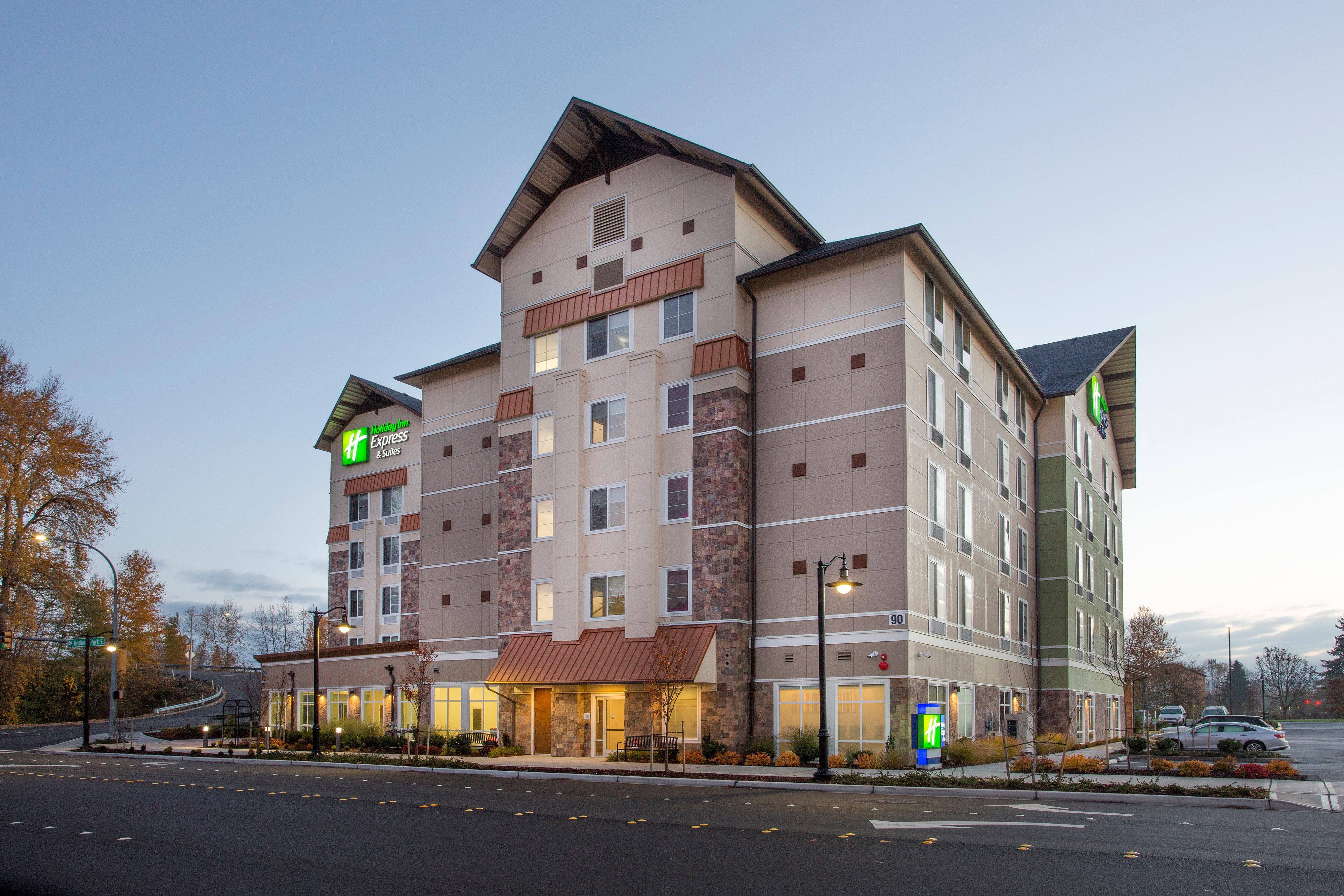 Holiday Inn Express & Suites - Seattle South - Tukwila, An Ihg Hotel Экстерьер фото